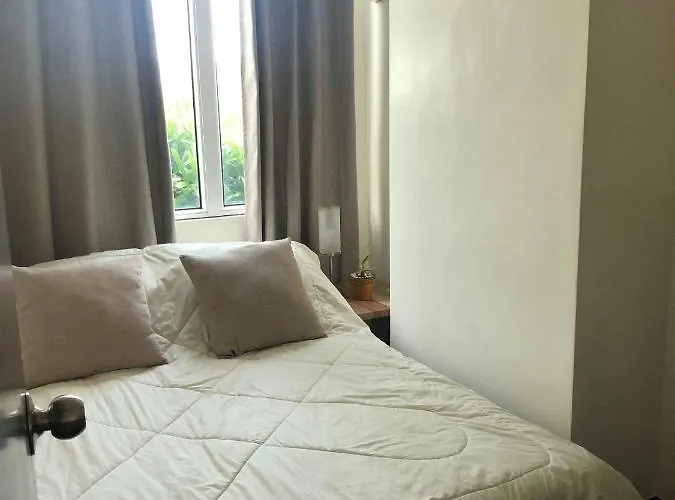 1 Bedroom San Lorenzo Place Appart hôtel Manille